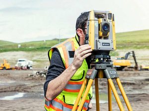 خدمات نقشه برداری ، پایش گود ، پیاده سازی و آکس بندی شاغولی ستون و …